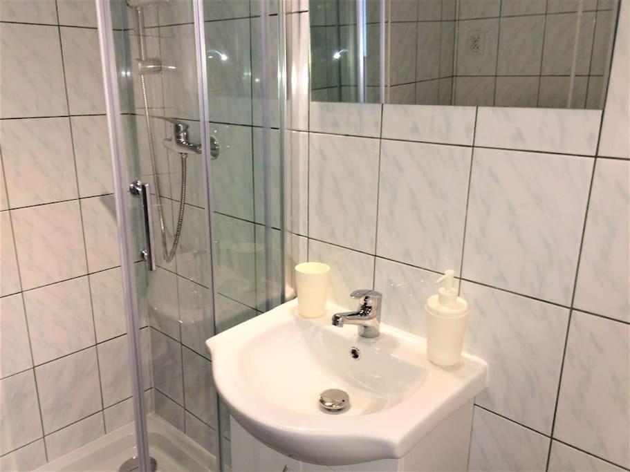קרקוב 57 Lobzowska Bright Apartment מראה חיצוני תמונה